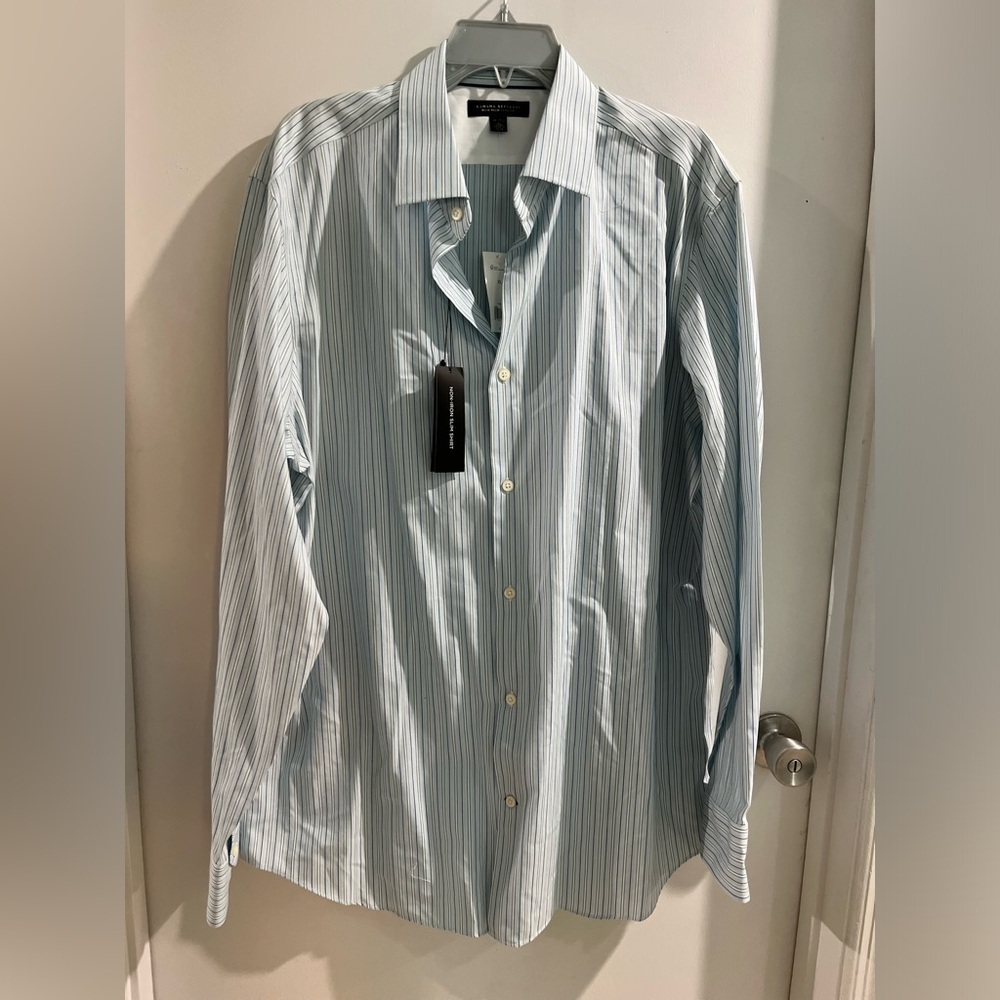 Banana Republic Men's Non Iron Slim Fit Shirt, size XL, new!